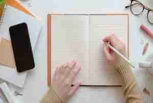 150 interesting short story ideas with a twist
